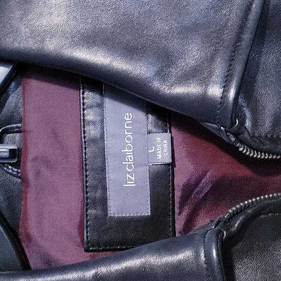 Vintage Liz Claiborne Ladies Leather Jacket - Picture 3 of 6